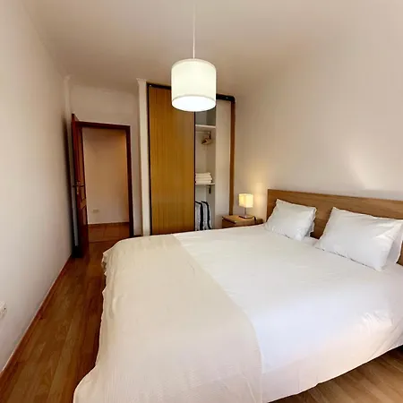 Elegant Getaway Ii - Lisbon- Two Bedroom In Montijo- 10 Mints From The Atalaia (Lisbon)
